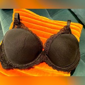 Natori ‘Feathers’ Bra NWOT